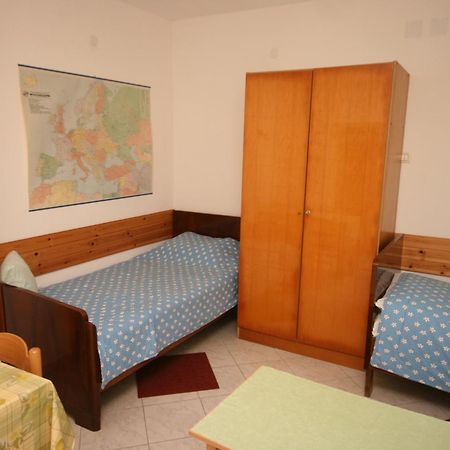 Apartments With Wifi Pula - 6987 Room photo